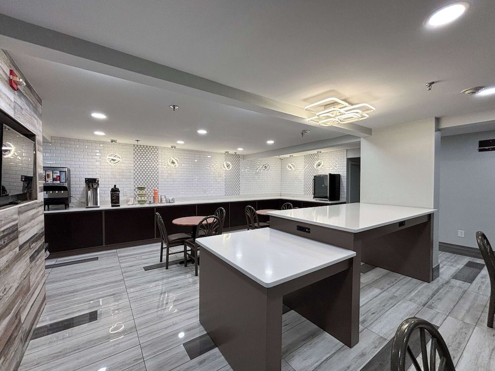 Motel 6 Prattville, AL 3