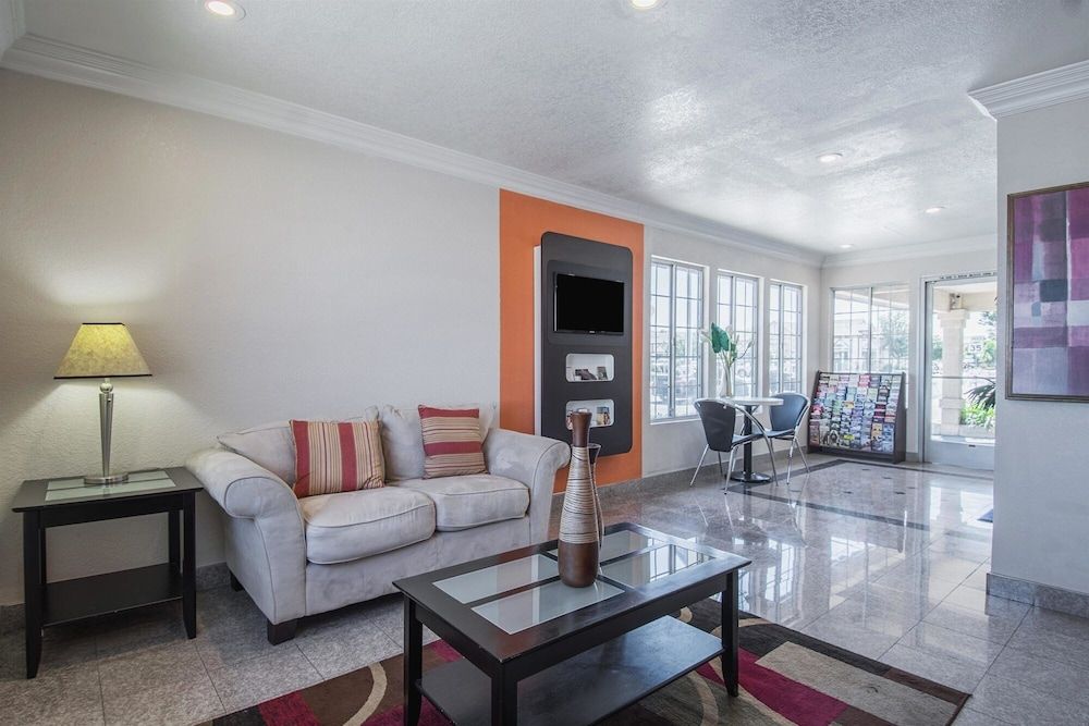 Motel 6 Kingsburg, CA 3