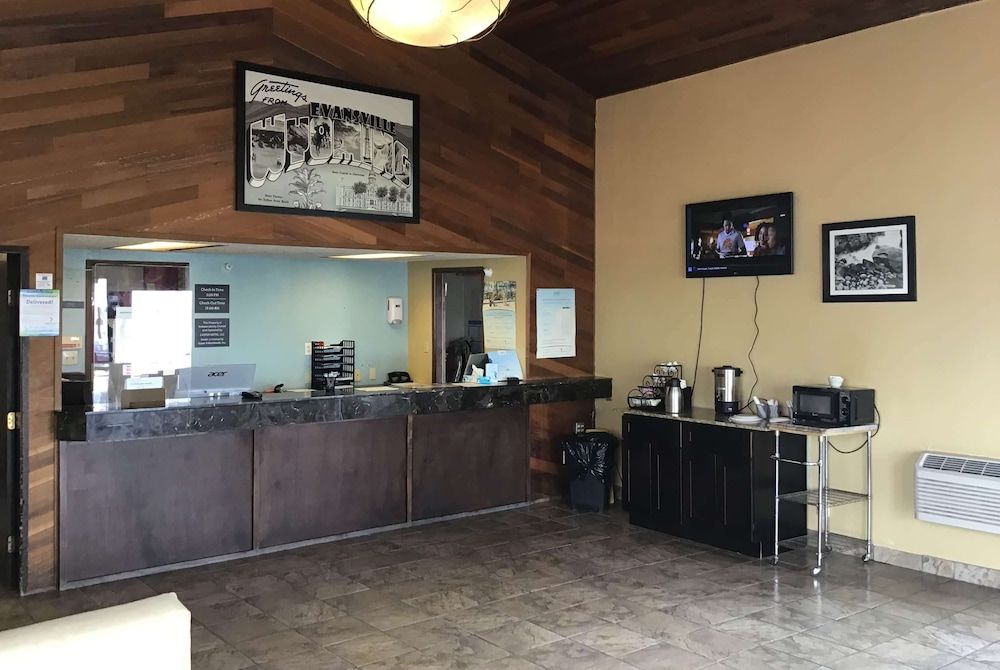 Super 8 by Wyndham Casper East/Evansville 2