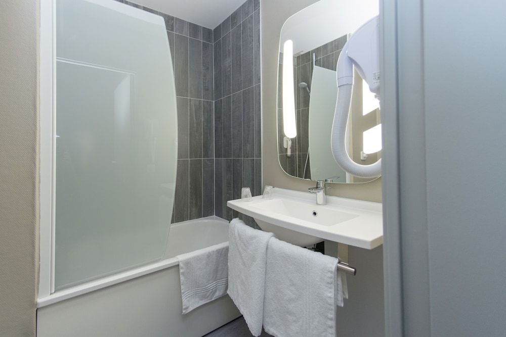 ibis Falaise Coeur de Normandie 3