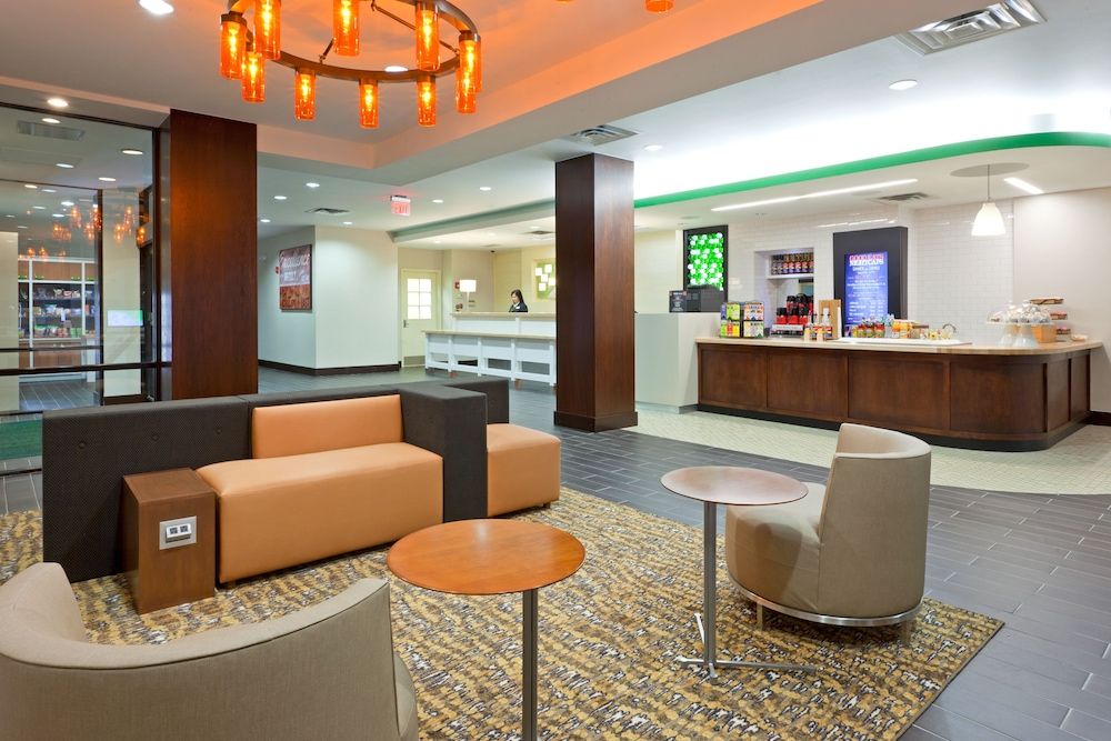 Holiday Inn Clark - Newark Area by IHG 2