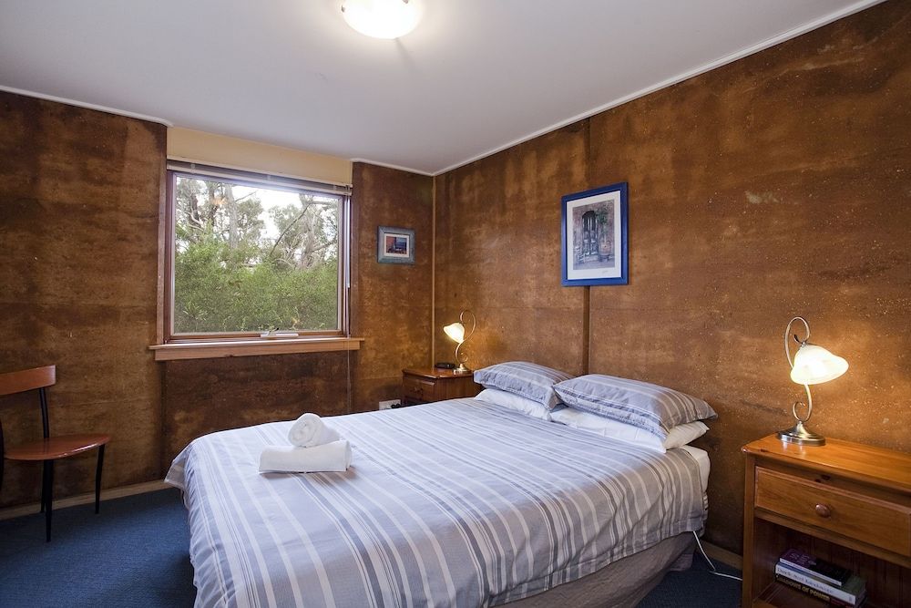 Split Point Cottages 3