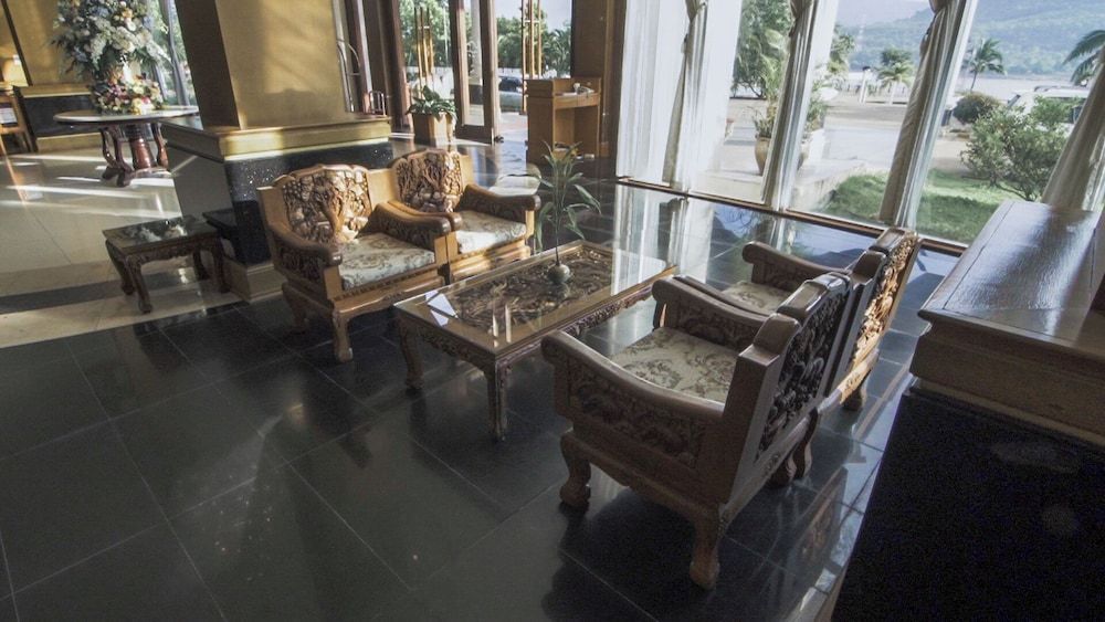 Arawan Riverside Hotel 3