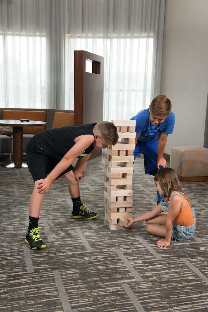 Courtyard by Marriott Canton 2