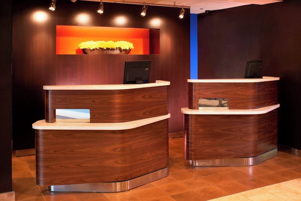 Courtyard by Marriott Cleveland Independence 2