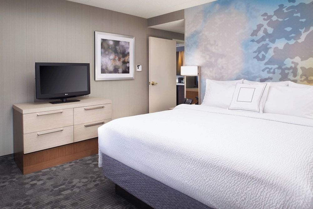 Courtyard by Marriott Cleveland Independence 3