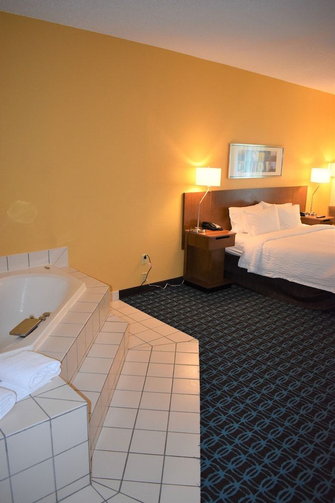 Fairfield Inn & Suites by Marriott Cleveland Streetsboro 3
