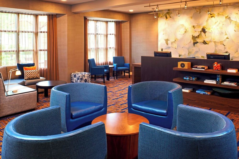 Courtyard by Marriott Cincinnati-Covington 2