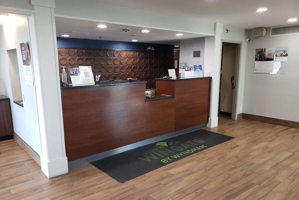 Wingate by Wyndham Dayton North 3