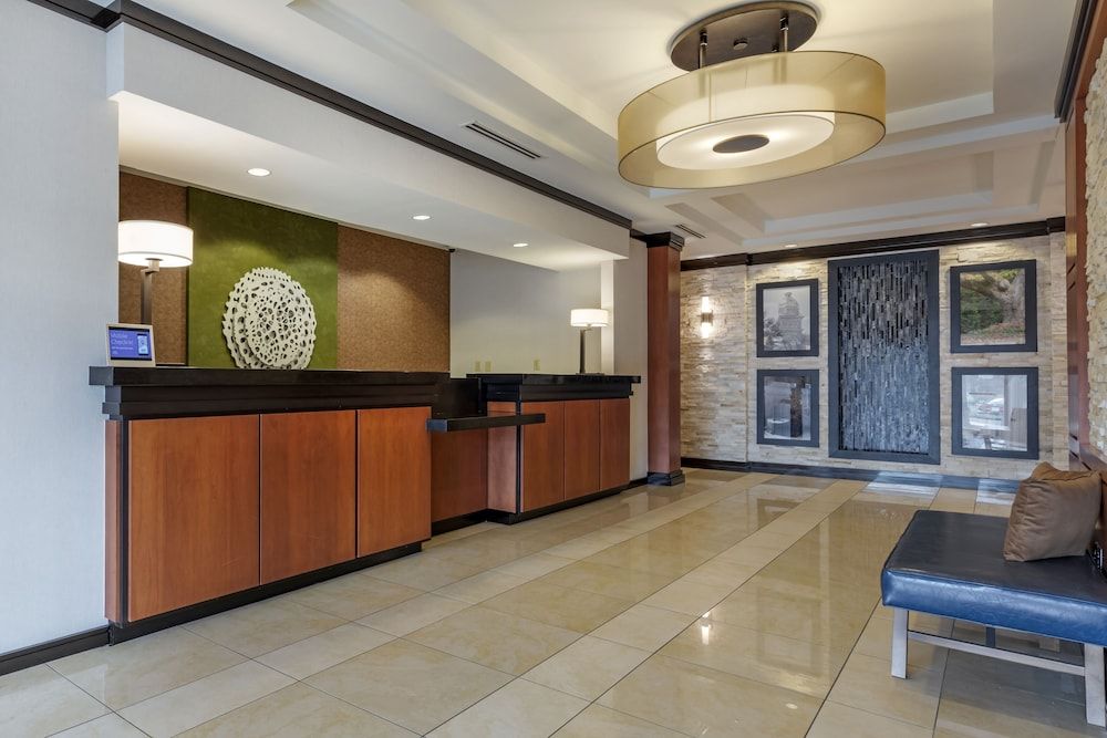 Fairfield Inn & Suites Columbus 2