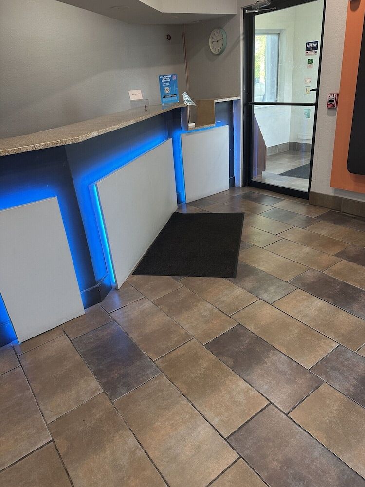 Motel 6 Anderson, IN - Indianapolis 3