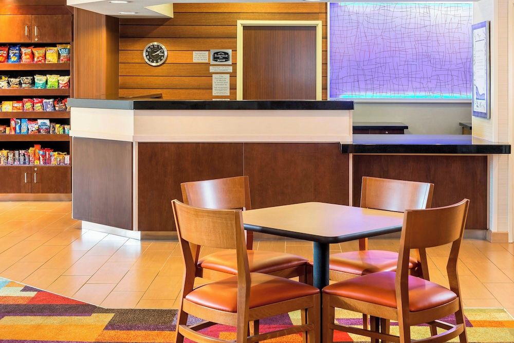 Fairfield Inn by Marriott Muncie 2