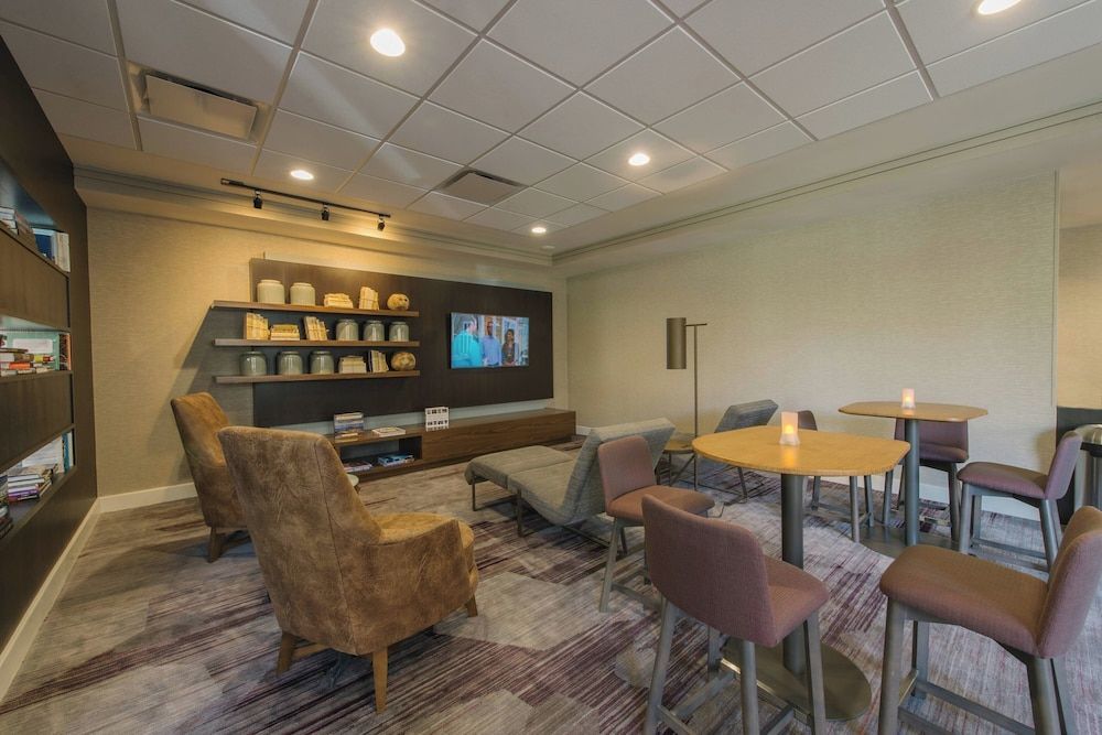 Courtyard by Marriott Nashua 3