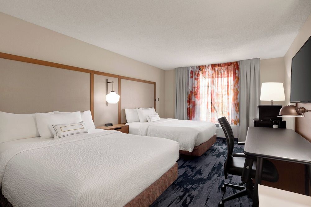 Fairfield Inn and Suites by Marriott Wheeling St Clairsville 2
