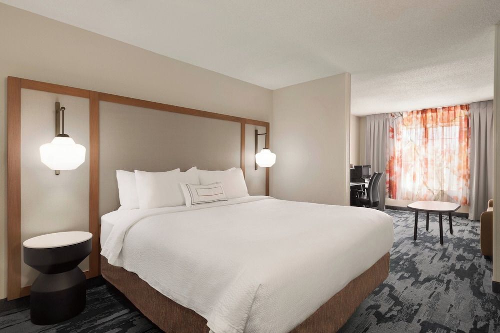 Fairfield Inn and Suites by Marriott Wheeling St Clairsville 3