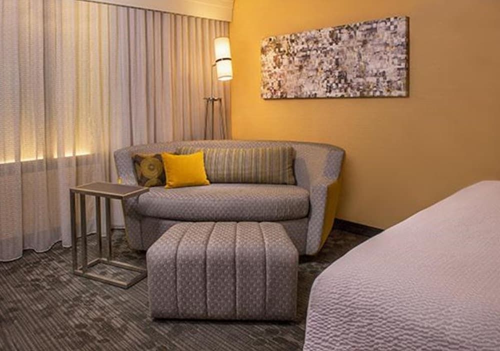 Courtyard by Marriott Layton 3