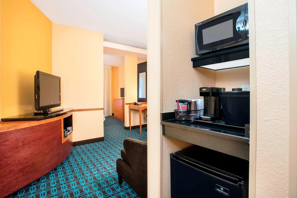 Fairfield Inn & Suites by Marriott Lakeland Plant City 3