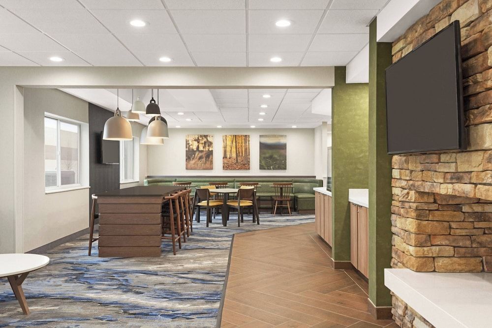 Fairfield Inn by Marriott Warren Niles 3