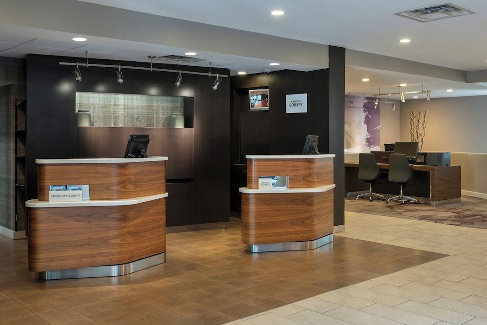 Courtyard by Marriott Lincroft Red Bank 2