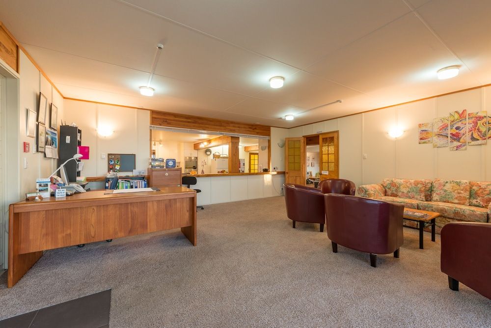 By the Bay Beachfront Apartments 3