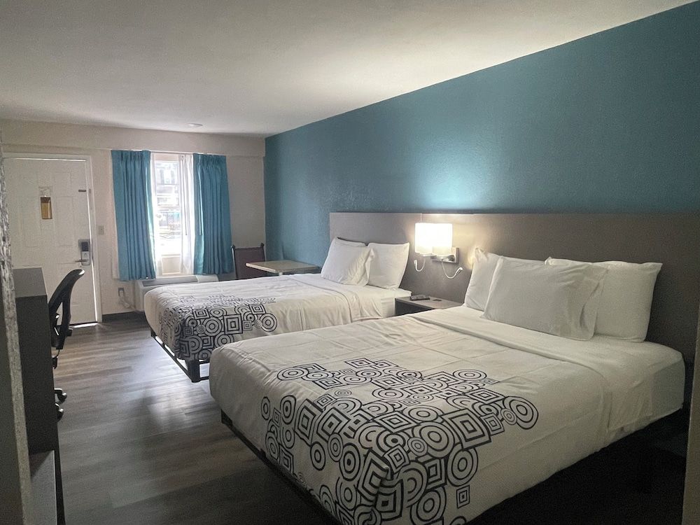 Bourbon Capital Inn 2