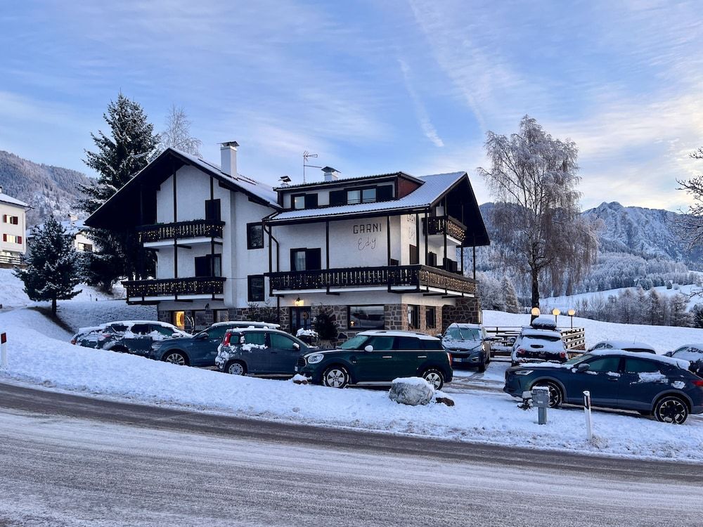 Hotel Garni Edy 2 estrelas em Daiano