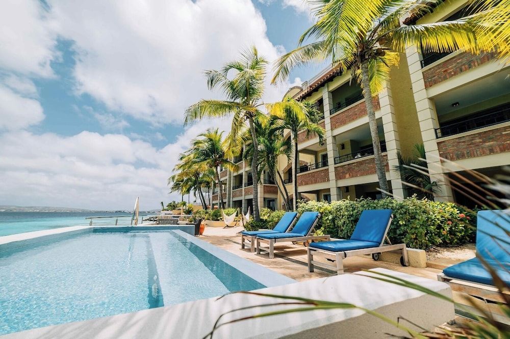 The Bellafonte - Luxury Oceanfront Hotel 4 estrelas em Kralendijk