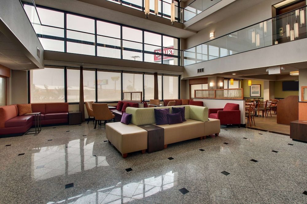 Drury Inn & Suites Bowling Green 3