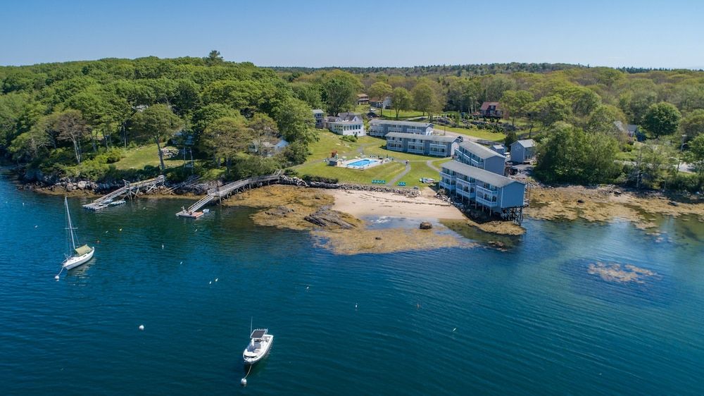 Smuggler's Cove Inn -1 estrelas em Boothbay