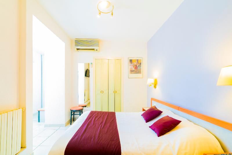 Logis Hôtel le Cours 2