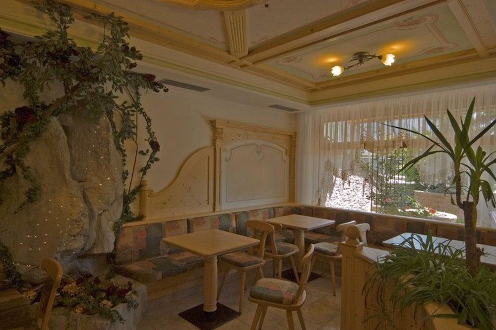 Hotel Panorama Wellness & Resort 2