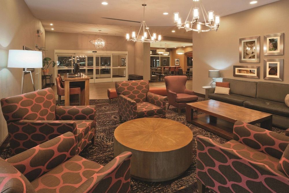 La Quinta Inn & Suites Butte 2