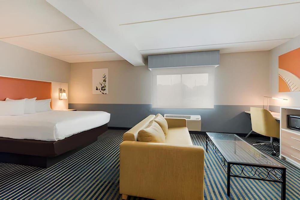 Baymont by Wyndham Westampton 3