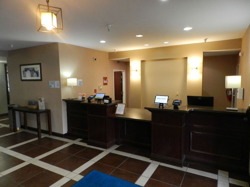 Pike Inn Le Roy - Bloomington Southeast Area 2