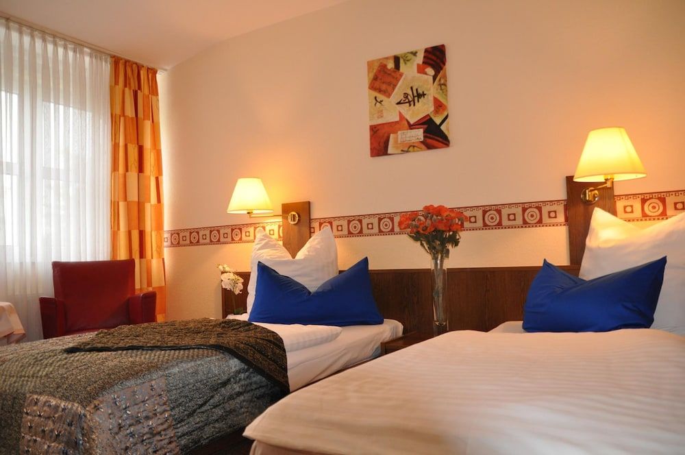 Hotel 4 Hufen -1 stelle a Großziethen