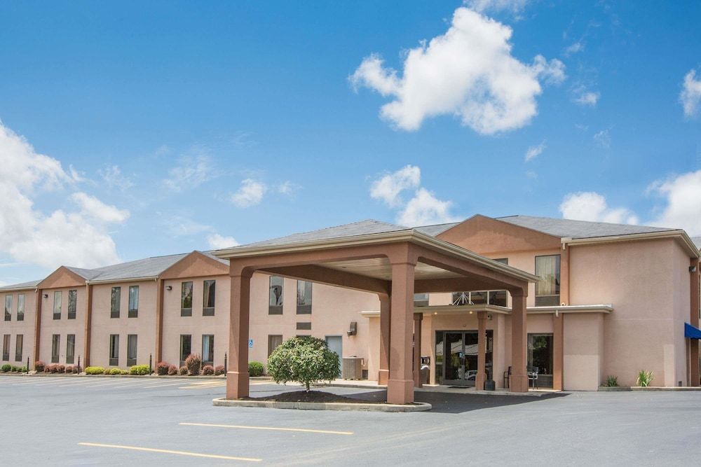 Howard Johnson by Wyndham Beckley 3