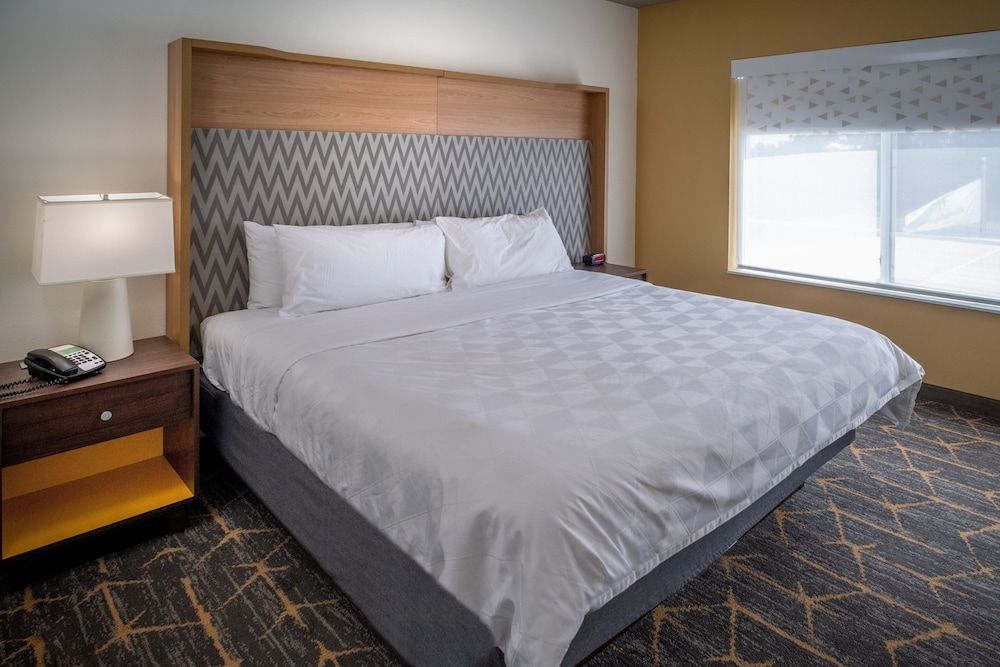 Holiday Inn Hotel & Suites Beckley by IHG 3