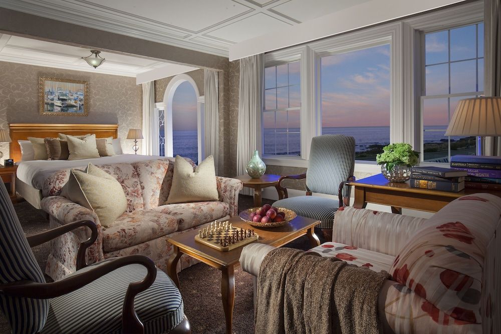 Bass Rocks Ocean Inn 3