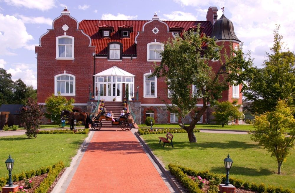 Schloss Herrenstein -1 estrelas em Gerswalde