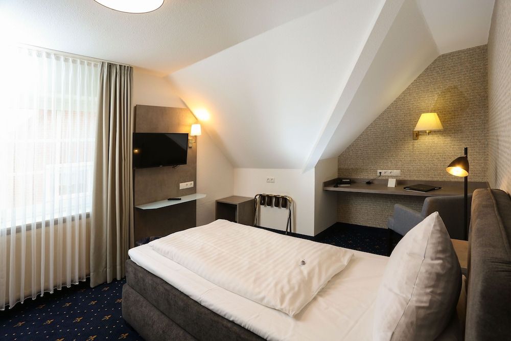 Hotel & Gasthaus Zur Linde 2