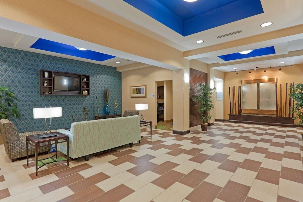 Holiday Inn Express Columbia by IHG 3