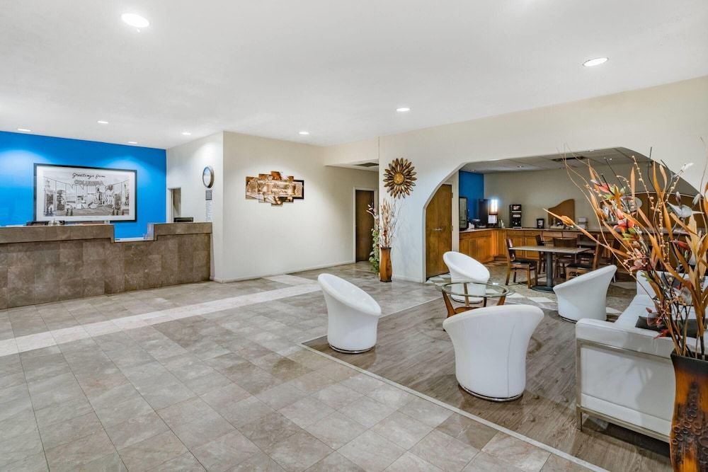 Super 8 by Wyndham Columbia 2