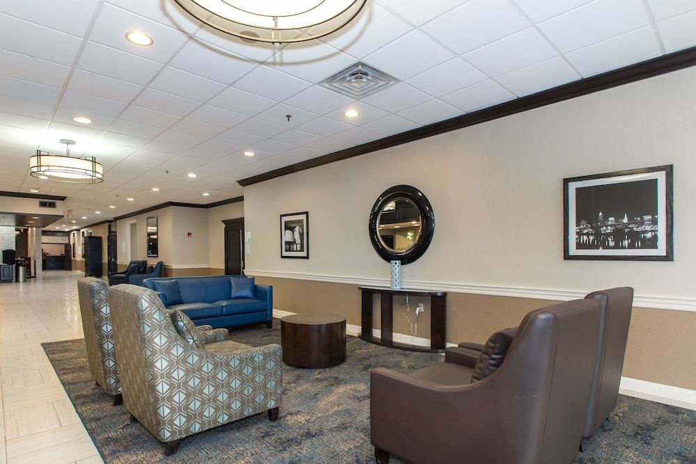 Best Western Plus Strongsville Cleveland 3