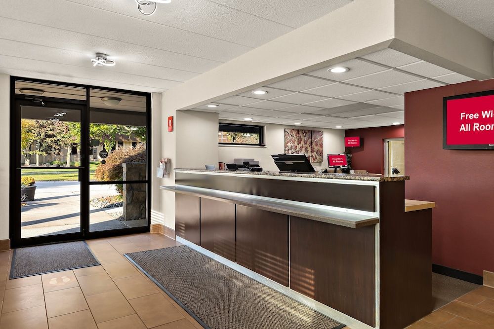 Red Roof Inn Cleveland - Westlake 2