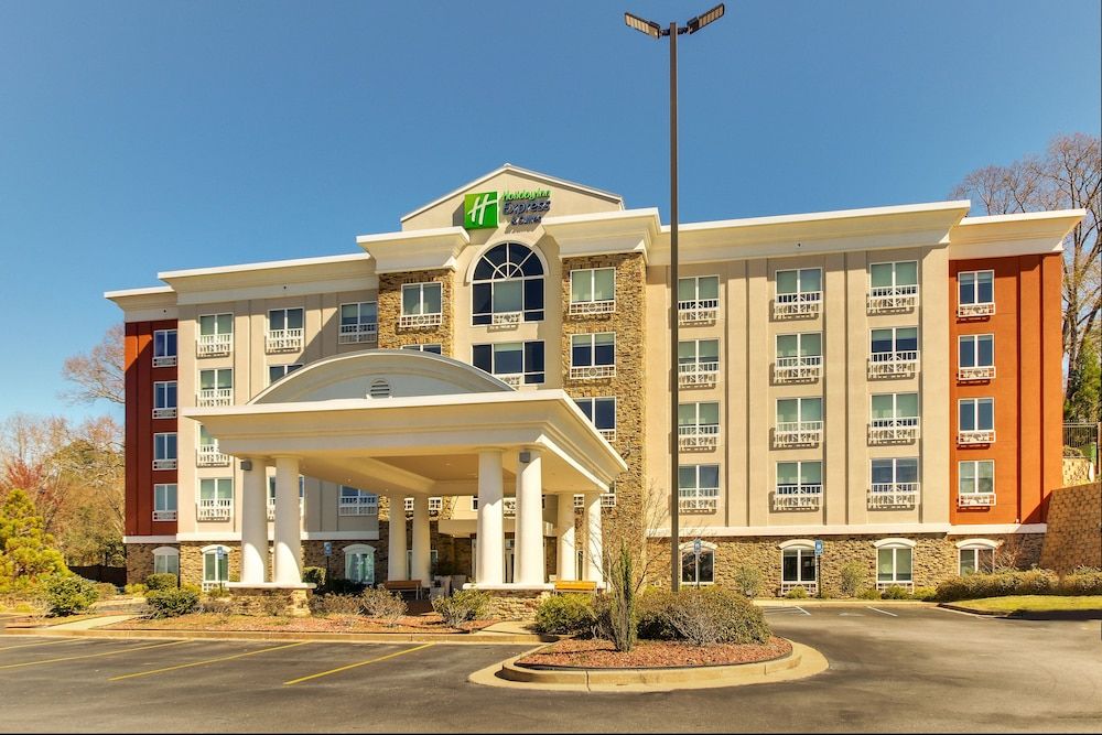 Holiday Inn Express & Suites Columbus – Fort Benning Maingate by IHG 2 estrelas em Columbus