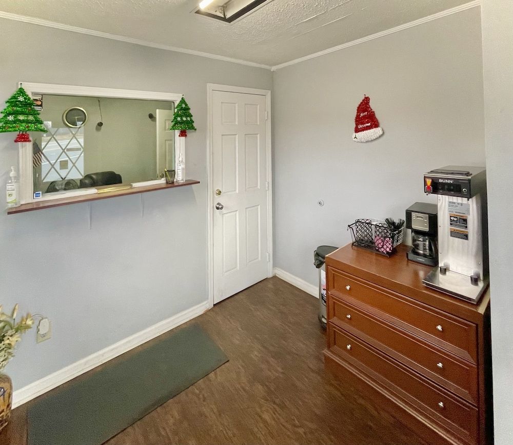 Overton Motel Livingston 2