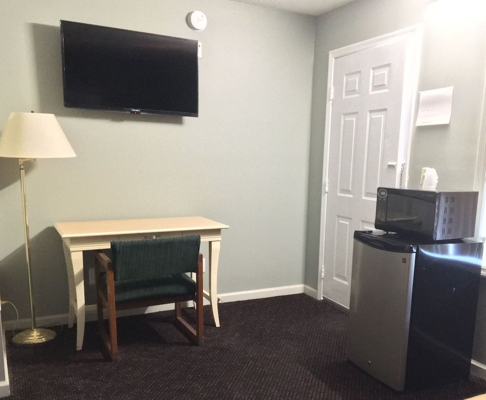 Overton Motel Livingston 3