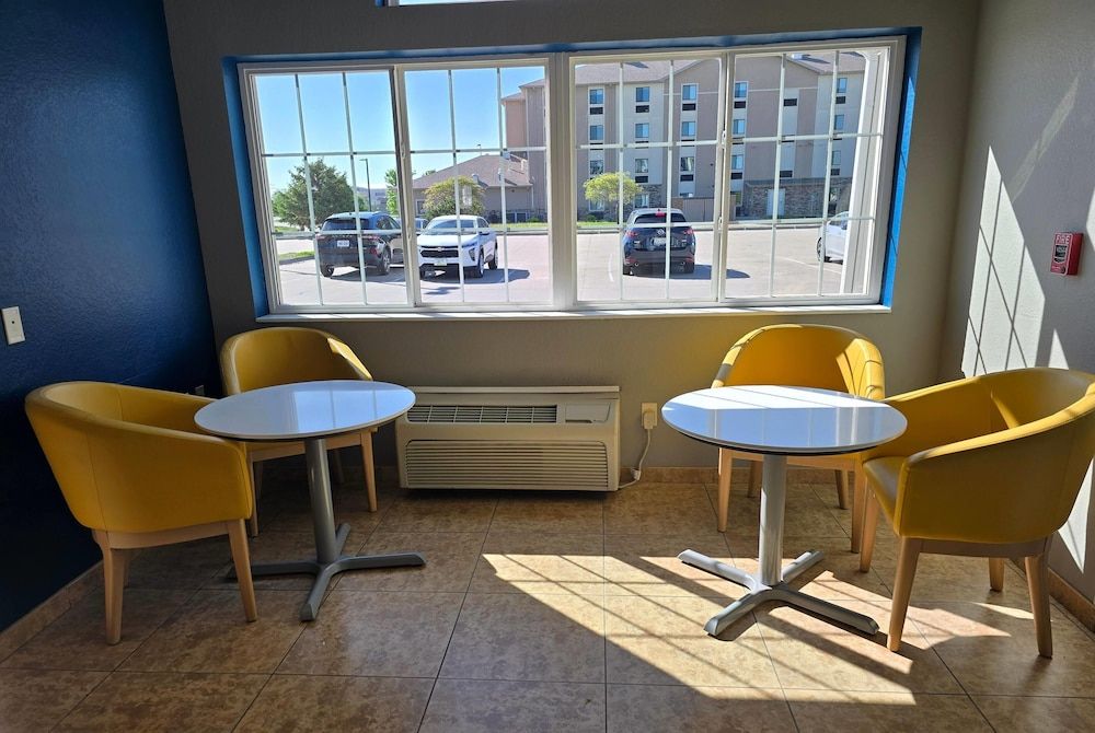 Microtel Inn & Suites by Wyndham Council Bluffs/Omaha 3