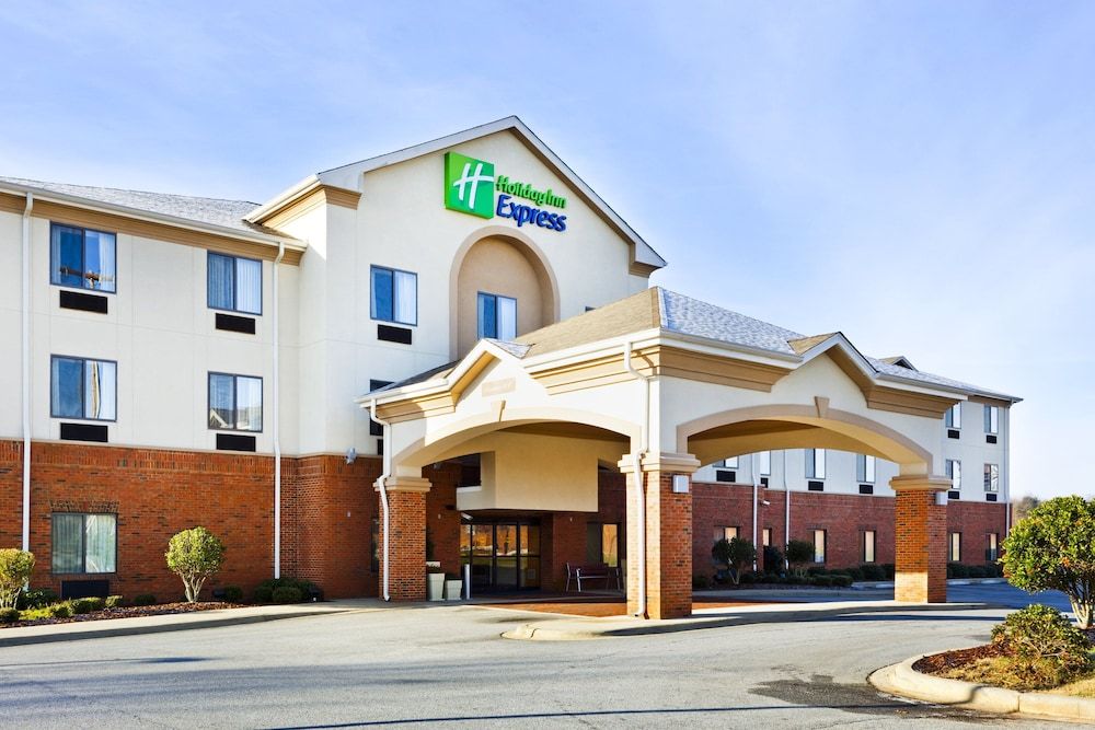 Holiday Inn Express Forest City by IHG 2 étoiles à Forest City