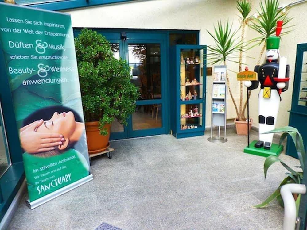 Parkhotel WaldschlÔøΩsschen 2